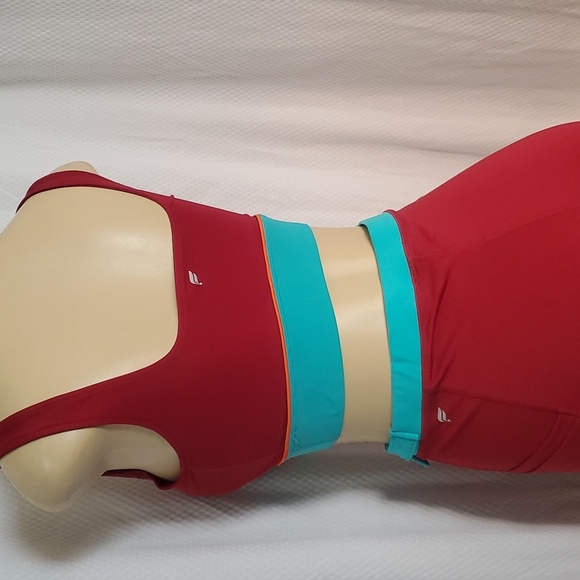 Fabletics Fiona Low-Impact Two piece Workouts outfit Size M - Picture 8 of 11